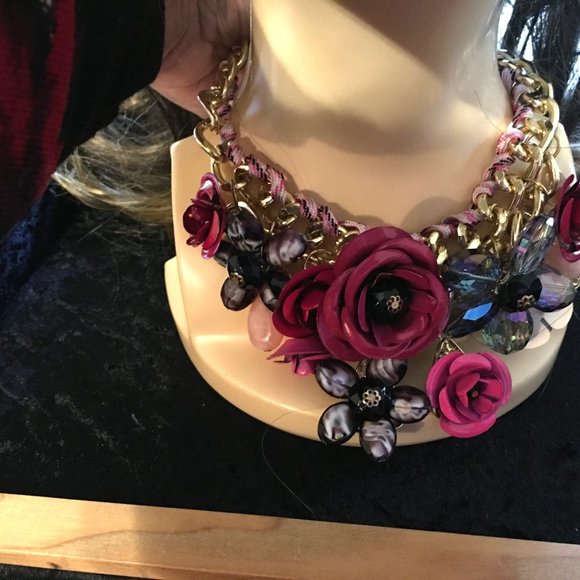 Flower Collage Elegant Statement Necklace  - Showstopper   Dr2 - Picture 4 of 5